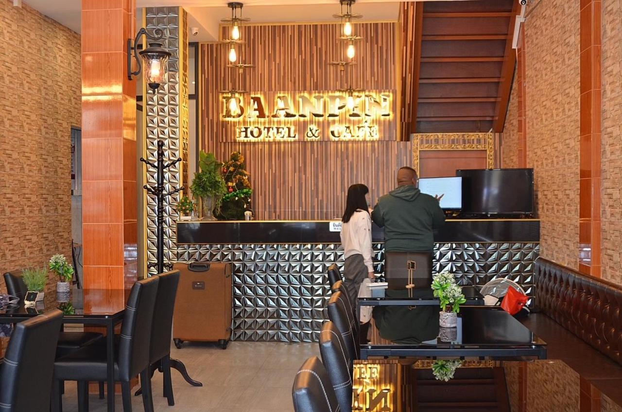 Baanpin Hotel & Cafe Bangkok Kültér fotó